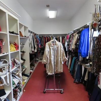 Sale Photo Thumbnail #28