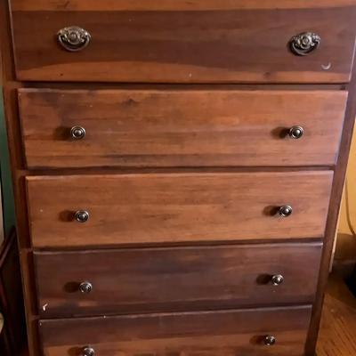 Solid Wood Five-Drawer Dresser with Classic Hardware