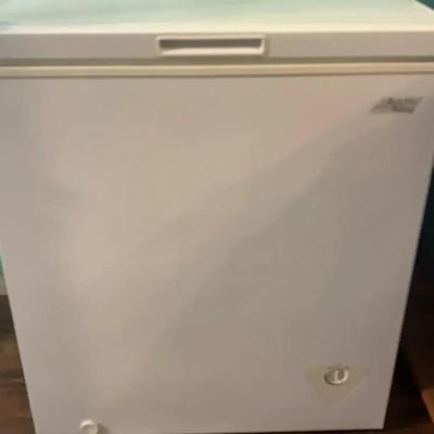 Arctic King Chest Freezer