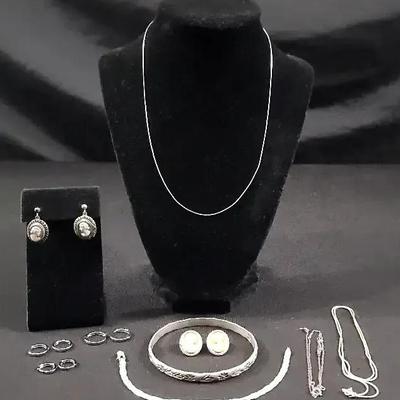 .925 Necklaces, Bracelets And Earrings 