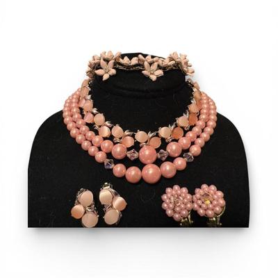 Sale Photo Thumbnail #209