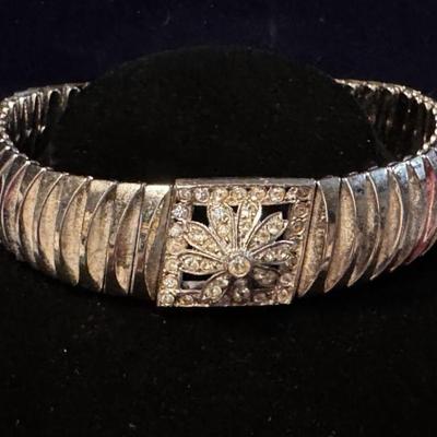 Sale Photo Thumbnail #33