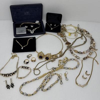 Sale Photo Thumbnail #167