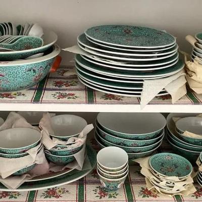 PPM090 Large Set Of Vintage Chinese Porcelain Dishes 