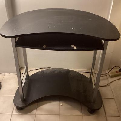 PPM012 Black Pressed Wood Metal Framed Desk On Wheels