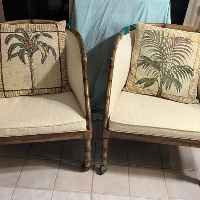 PPM027 Set Of Two Elegant Armchairs On Wheels 