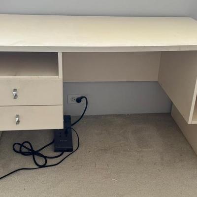 PPM063 White Pressed Wood Desk