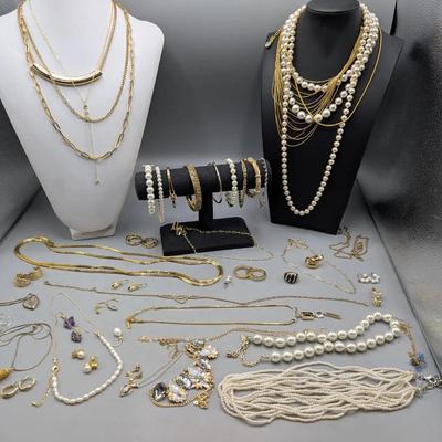 Gold Tone And Pearl-Like Jewelry 