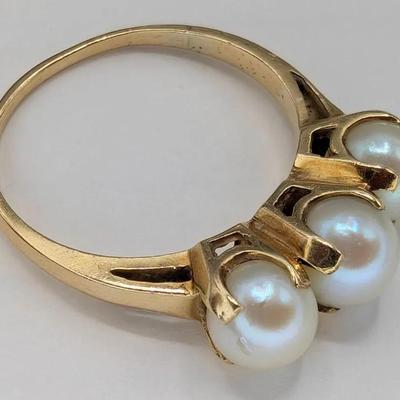 14K Gold & Pearl Ring...Sz. 7.25