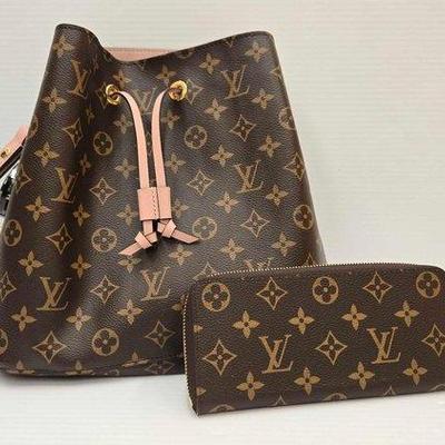 1810 • louis vuitton monogram canvas purse & wallet