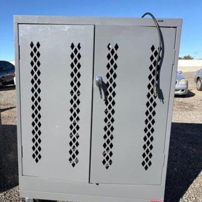 82020 • tennsco mobile laptop chargine station