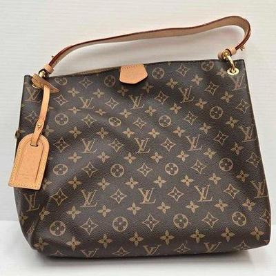 1808 • louis vuitton monogram canvas purse