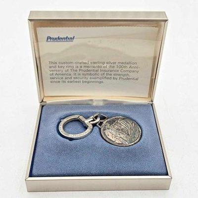 900 • sterling silver medallion & key ring, 13.4g