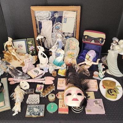 Woman's Decor Lot (BR1)