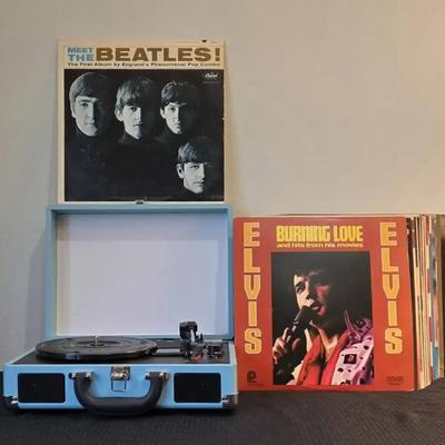 Bluetooth Turntable + Records (LR)