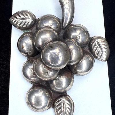 Silver grape cluster brooch stamped mexico