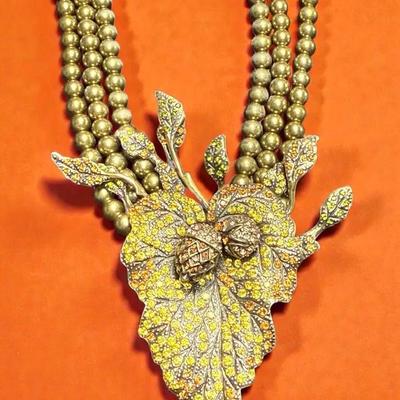 Heidi daus leaf” necklace