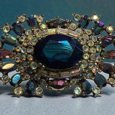 Hollycraft 1956 brooch