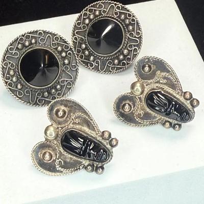 Vintage silver onyx screw back earrings