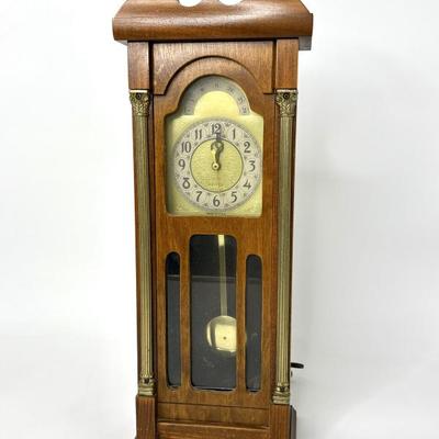 Vintage United Clock Corp Model 444 - Mantle Clock