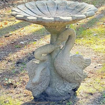 Vintage Regency Style Cast Concrete Swans Bird Bath 