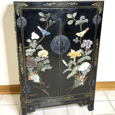 Vintage Chinese Lacquor Bar 