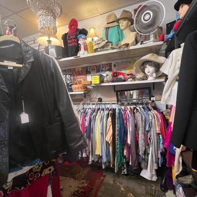 Sale Photo Thumbnail #40