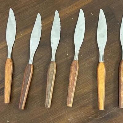 Mid-Century Fleetwood Design Stainless Canoe Muffin-Style Steak Knife Set of Seven