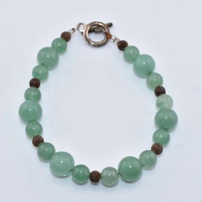 Chinese Vintage Green Jadeite Bead Bracelet