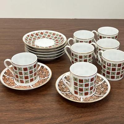 Vitage Set Of Tea Or Espresso cups and saucers 