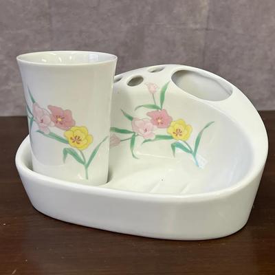 Vintage Ceramic Soap Dish And Toothbrush Holder 
