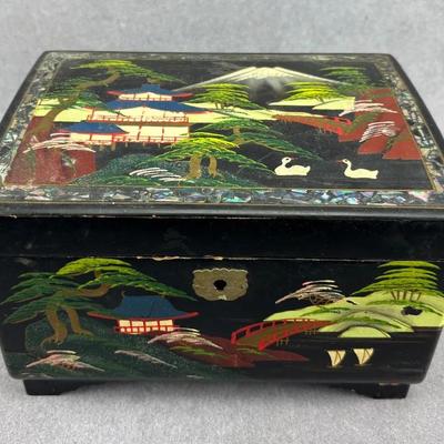 Japanese Vintage Abalone Lacquered Village Scene Musical Jewelry Box