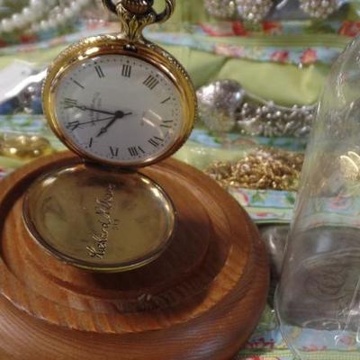 Sale Photo Thumbnail #385