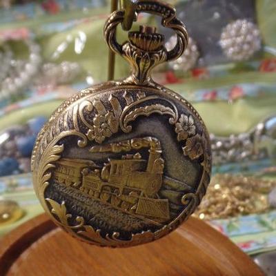 Sale Photo Thumbnail #387