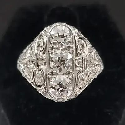 18K White Gold Diamond Ring Size 6