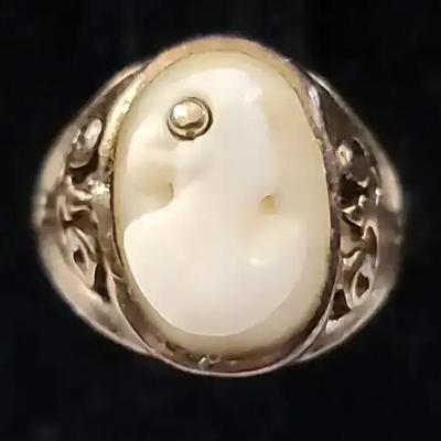 10K Cameo Ring Size 4 1/2