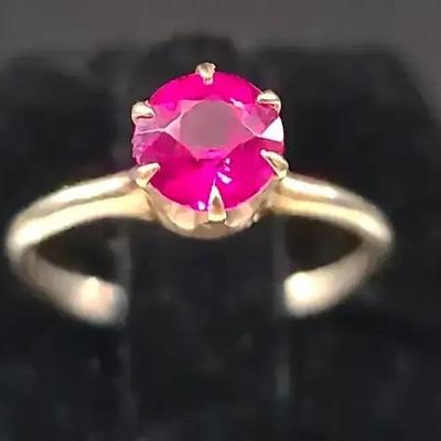 14K Gemstone Ring Size 6