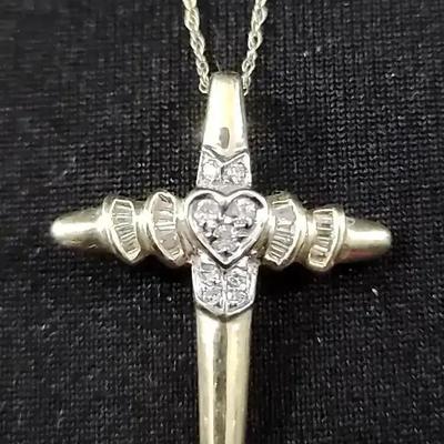 14K Diamond Cross Necklace 