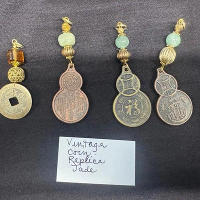 EHE126 - Myrna Lee Chang Vintage Gourd Replica Jade Pendant 