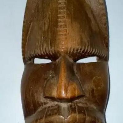EHE054 Handcarved African Wooden Mask