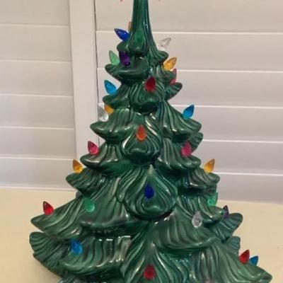 EHE416 Vintage Ceramic Christmas Tree 