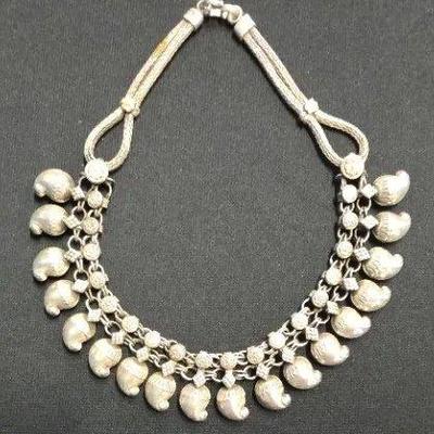 EHE150 - Myrna Lee Chang 15" Vintage Silver-Toned Necklace 
