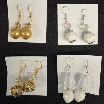 EHE139 Myrna Lee Chang FW Pearl, White Onyx, Vintage Bead, Lucite Crown Flower Earrings
