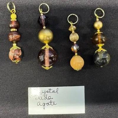 EHE114 - Myrna Lee Chang Crystal Jade Agate Pedants 