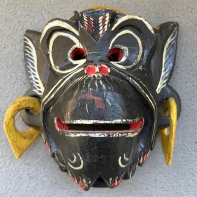 EHE014 Hanuman Mask Made In Indonesia
