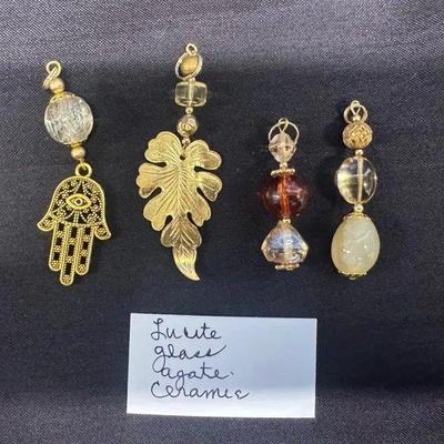 EHE123 - Myrna Lee Chang Lucite Glaze Agate Pendant 