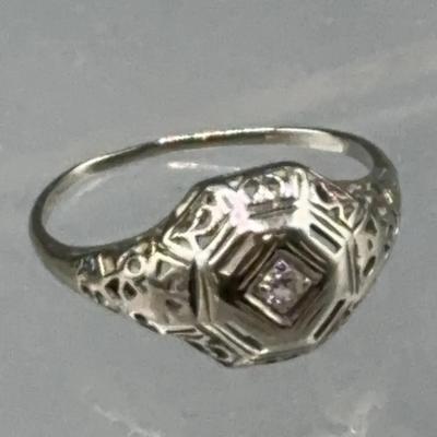 18 K Gold And White Sapphire ring, Art Deco