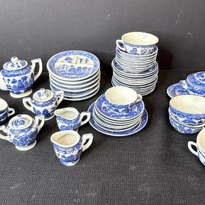 Vintage Blue Willow Childs Set 51 Pieces 