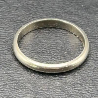 14 K White Gold Band