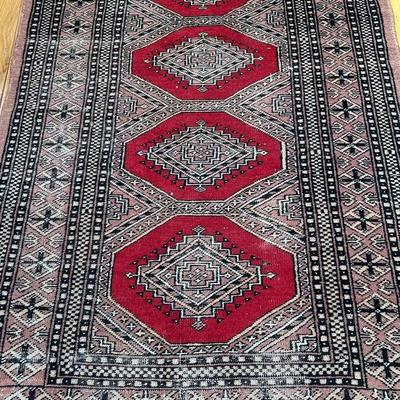Hand Woven Wool Oriental Rug 2’7”W X 4’2”L